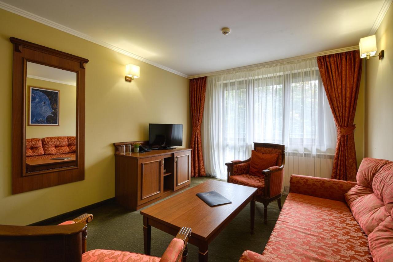 Hotel Edelweiss 3*