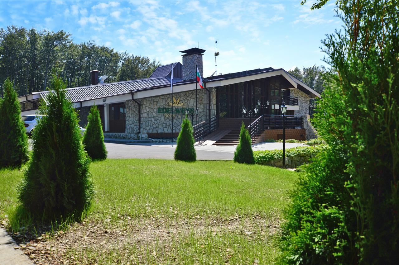 Edelweiss Hotel 3*